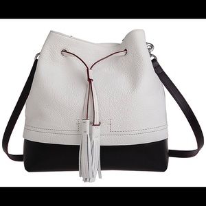 🎉 HOST PICK Lodis Drawstring Bucket Bag